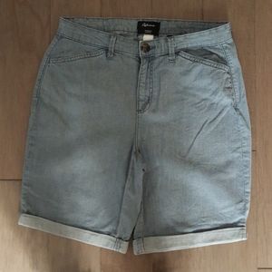 2/25$***Lyocell cotton bermuda